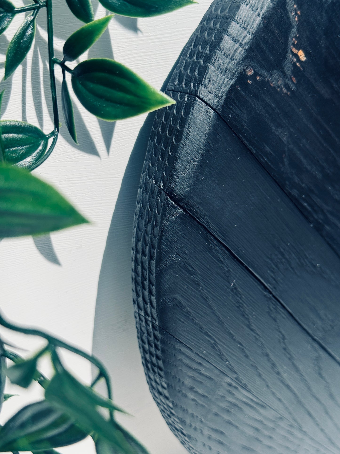 Second shot of the cracks in the textured rim board